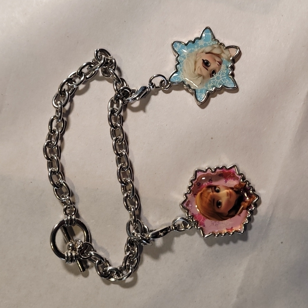 Disney Girls Charm Bracelet NEW